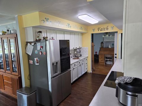 Tiny photo for 2806 W Sycamore Street, Kokomo, IN 46901 (MLS # 202612798)