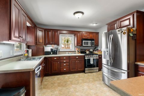 Tiny photo for 314 W Vine Street, Flora, IN 46929 (MLS # 202606057)