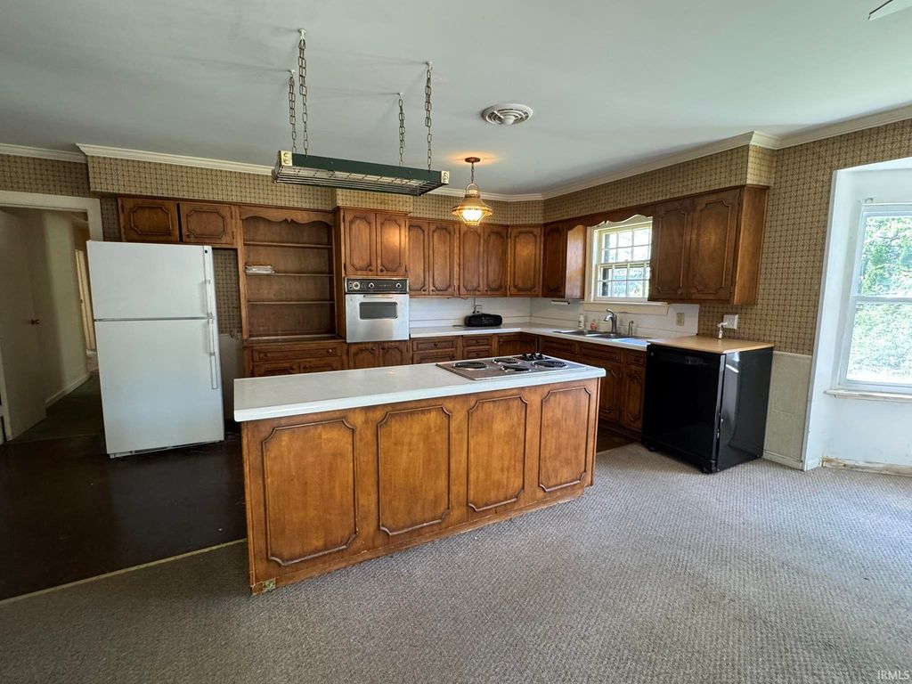 Photo of 1401 Greenfield Road, Evansville, IN 47715 (MLS # 202612265)