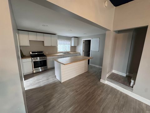 Tiny photo for 112 8th Street, Logansport, IN 46947 (MLS # 202605576)