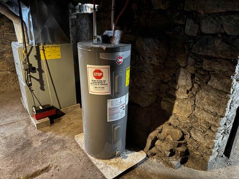 Tiny photo for 112 8th Street, Logansport, IN 46947 (MLS # 202605576)