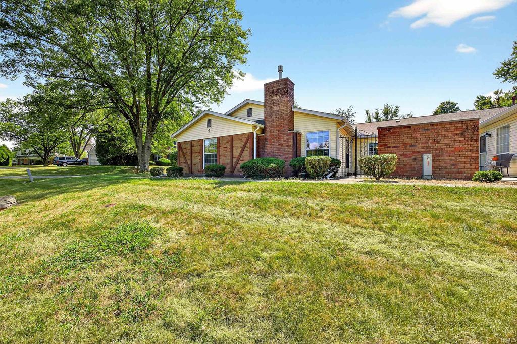 Photo of 3302 S Commons Drive, Bloomington, IN 47401 (MLS # 202606939)