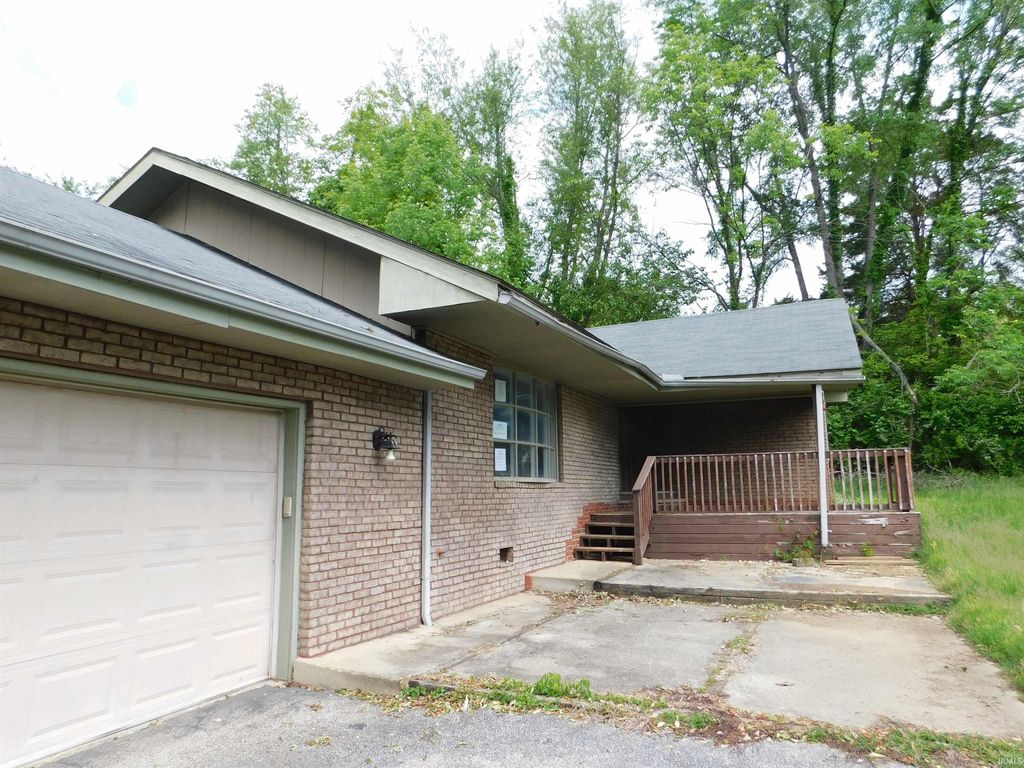 Photo of 823 Hidden Acres Drive, Bedford, IN 47421 (MLS # 202618666)