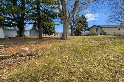 Tiny photo for 1275 Ln 201 Long Beach Lake Lk, Fremont, IN 46737 (MLS # 202605707)