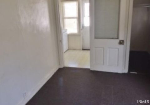 Tiny photo for 1910 Kossuth Street #Lower Unit, Lafayette, IN 47905 (MLS # 202619903)