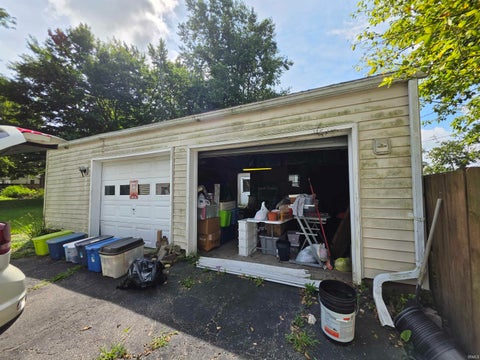 Tiny photo for 709 E Sherman Street, Marion, IN 46952 (MLS # 202634099)