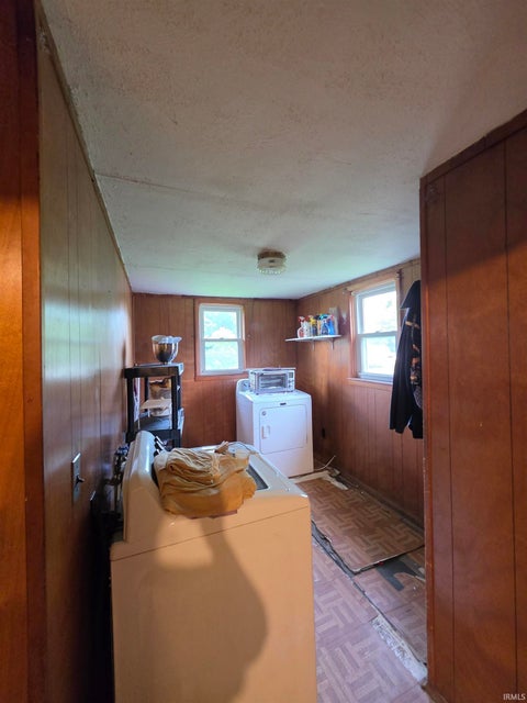 Tiny photo for 709 E Sherman Street, Marion, IN 46952 (MLS # 202634099)