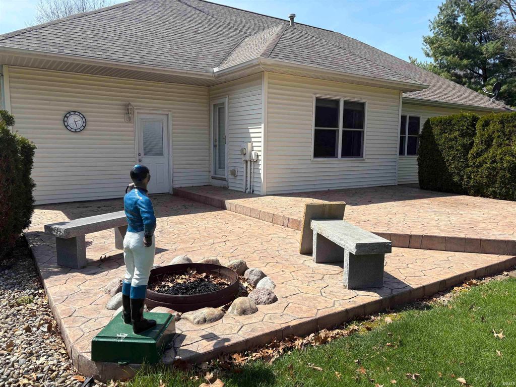 Photo of 13635 Ranier Drive, Middlebury, IN 46540 (MLS # 202611998)