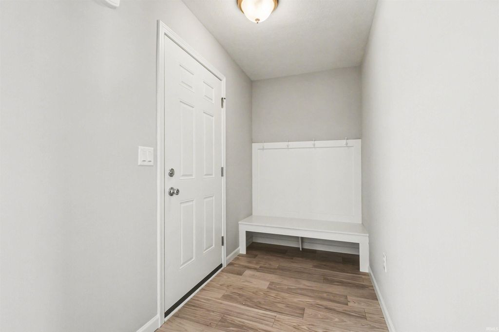 Photo of 3216 Falling Oak Drive, Mishawaka, IN 46544 (MLS # 202601912)