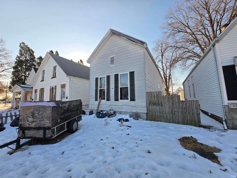 Photo of 2218 W Iowa Street, Evansville, IN 47712 (MLS # 202604432)