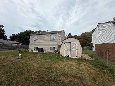 Tiny photo for 3419 W Fox Trail Court, Bloomington, IN 47403 (MLS # 202632390)