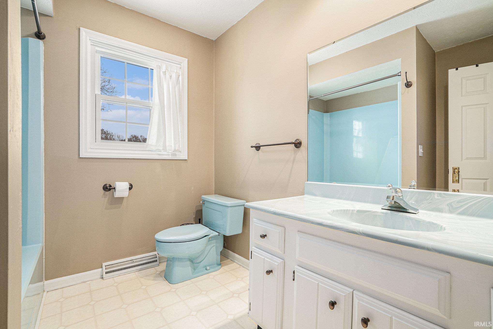 Granger, Indiana 46530, United States, 4 Bedrooms Bedrooms, ,3 BathroomsBathrooms,Residential,Pending,250928