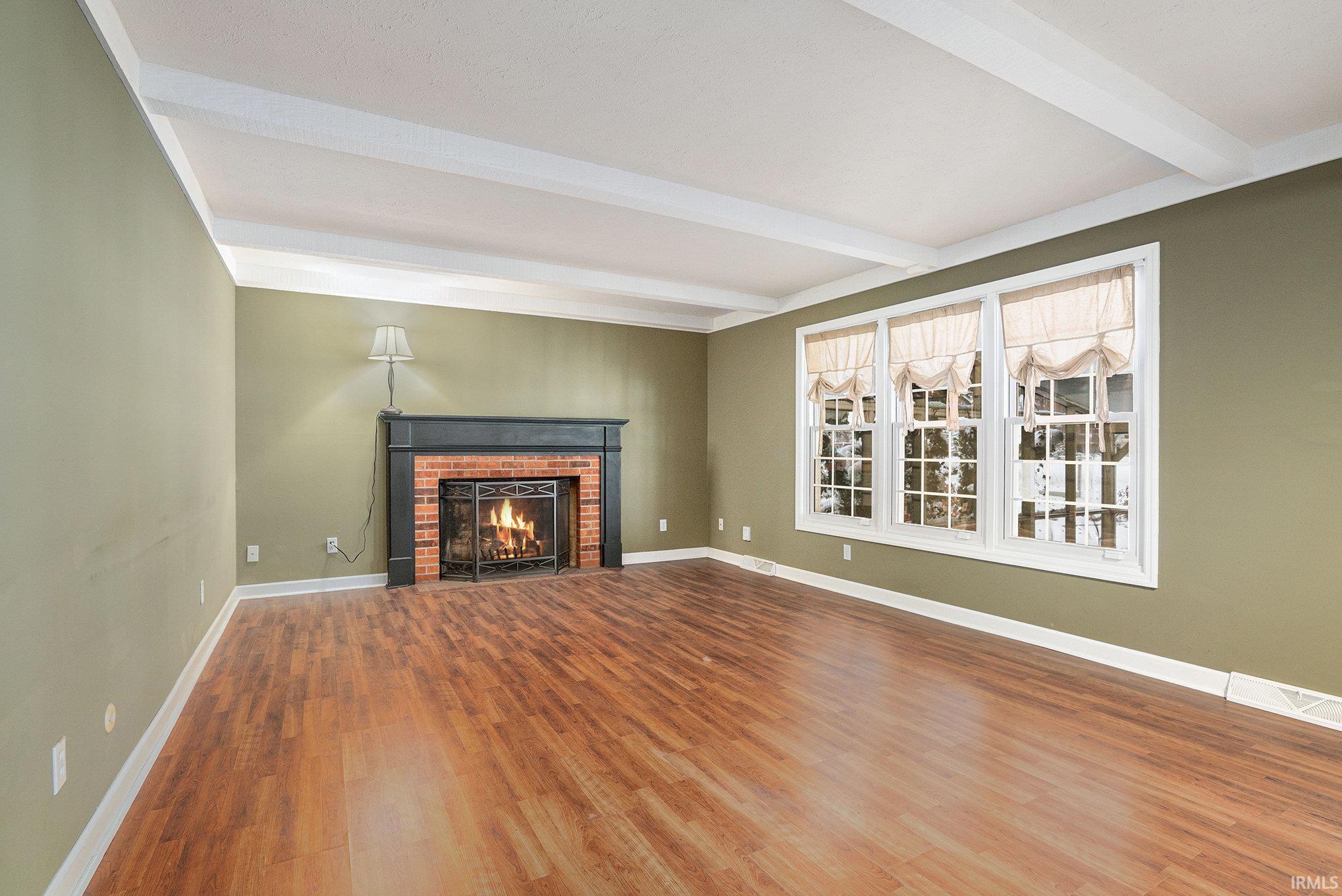 Granger, Indiana 46530, United States, 4 Bedrooms Bedrooms, ,3 BathroomsBathrooms,Residential,Pending,250928