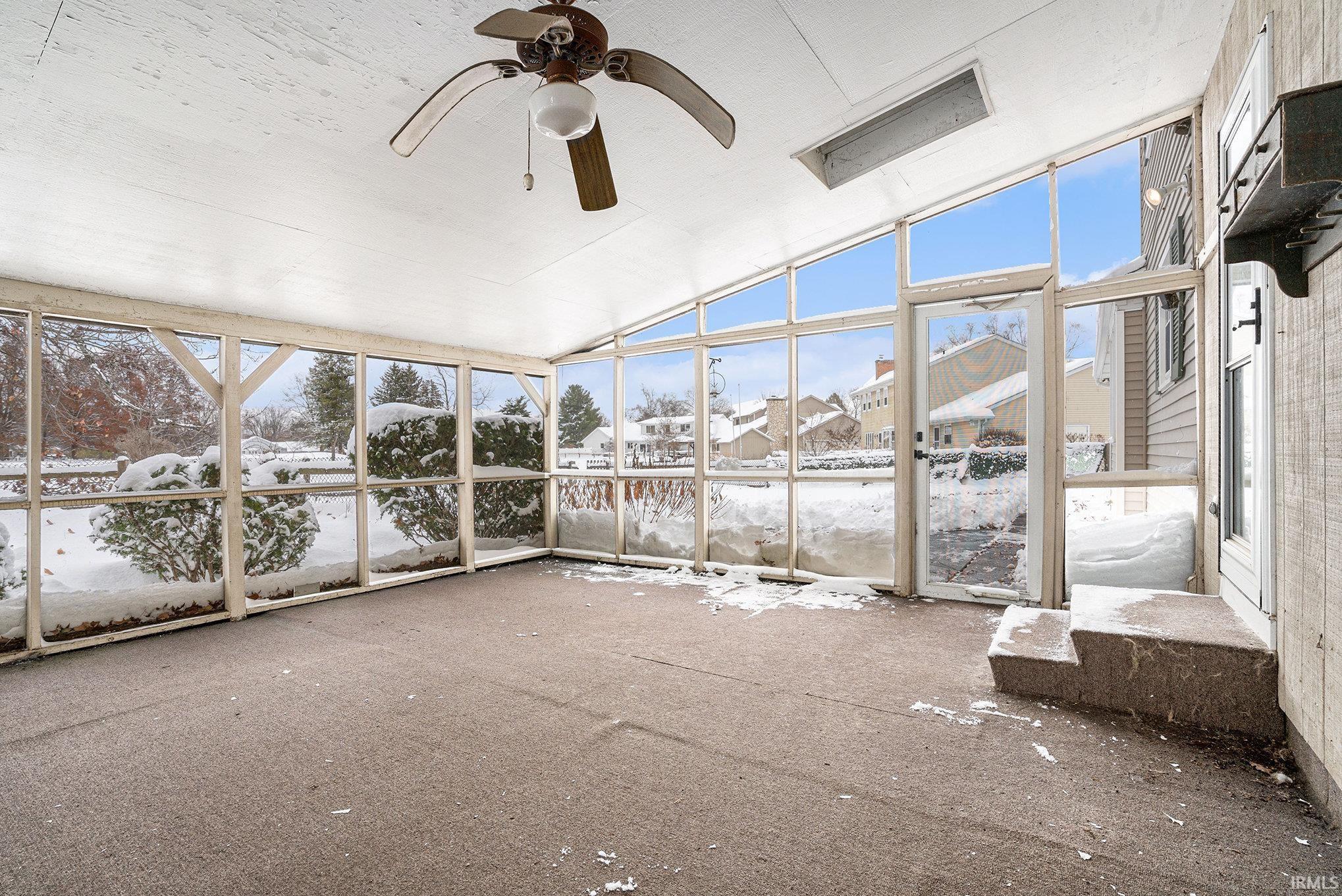 Granger, Indiana 46530, United States, 4 Bedrooms Bedrooms, ,3 BathroomsBathrooms,Residential,Pending,250928