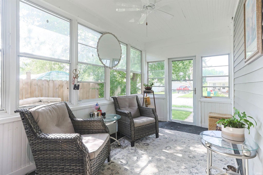 Photo of 410 W Lawrence Street, Mishawaka, IN 46545 (MLS # 202626078)