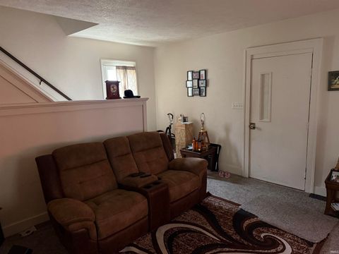 Tiny photo for 1158 E Indiana Avenue, South Bend, IN 46613 (MLS # 202609920)