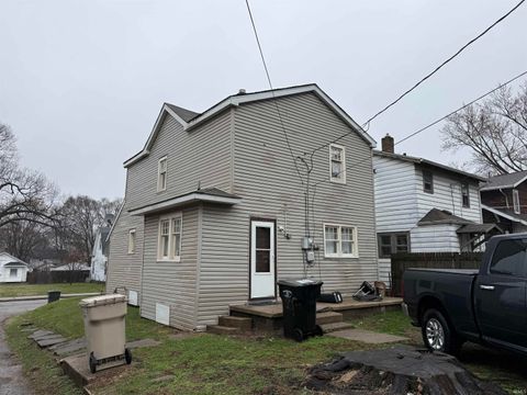 Tiny photo for 1158 E Indiana Avenue, South Bend, IN 46613 (MLS # 202609920)