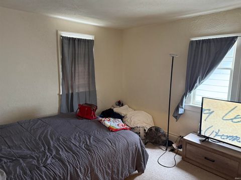 Tiny photo for 1158 E Indiana Avenue, South Bend, IN 46613 (MLS # 202609920)