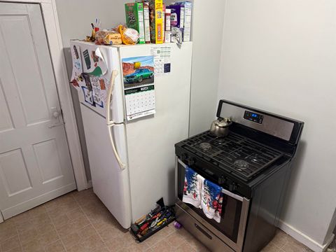 Tiny photo for 1158 E Indiana Avenue, South Bend, IN 46613 (MLS # 202609920)