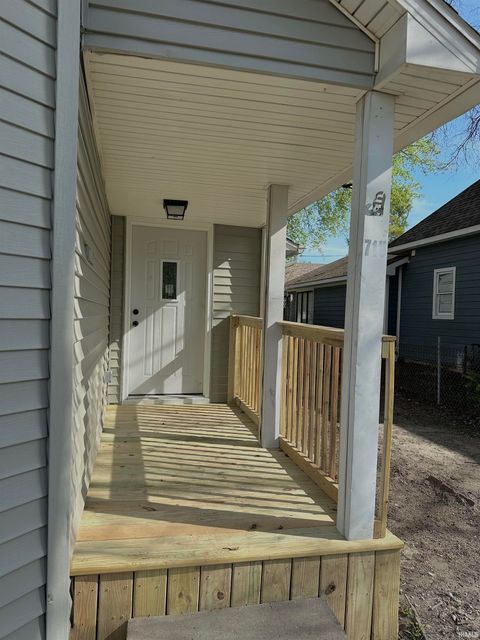 Tiny photo for 710 E Superior Street, Kokomo, IN 46901 (MLS # 202613702)