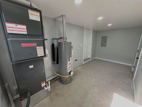 Tiny photo for 710 E Superior Street, Kokomo, IN 46901 (MLS # 202613702)