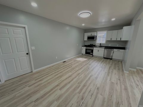 Tiny photo for 710 E Superior Street, Kokomo, IN 46901 (MLS # 202613702)