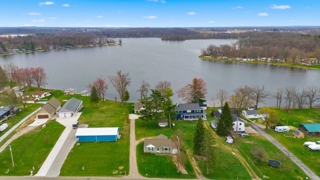 Photo of 7120 N 925 E., Fremont, IN 46737 (MLS # 202612448)