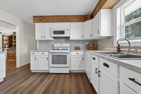 Tiny photo for 501 S DIXON Road, Kokomo, IN 46901 (MLS # 202608058)