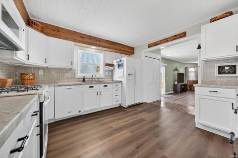 Tiny photo for 501 S DIXON Road, Kokomo, IN 46901 (MLS # 202608058)