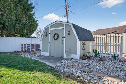 Tiny photo for 501 S DIXON Road, Kokomo, IN 46901 (MLS # 202608058)