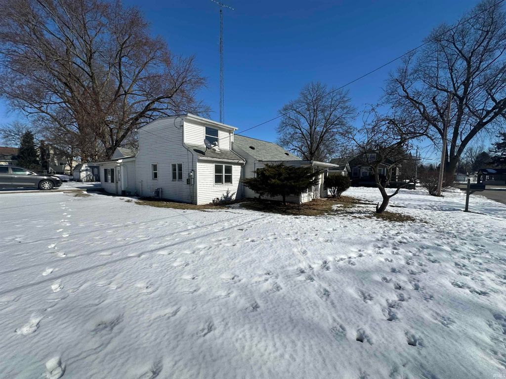 Photo of 106 E Lewis Street, Culver, IN 46511 (MLS # 202605498)