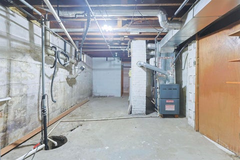 Tiny photo for 19702 Pasadena Avenue, South Bend, IN 46614 (MLS # 202641709)