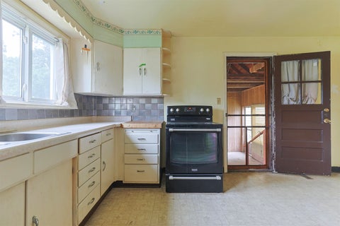 Tiny photo for 19702 Pasadena Avenue, South Bend, IN 46614 (MLS # 202641709)