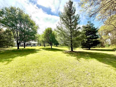 Tiny photo for 7174 N 725 W, Winamac, IN 46996 (MLS # 202614995)