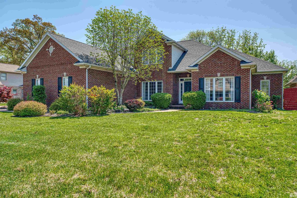 Photo of 2503 Wheaton Drive, Evansville, IN 47725 (MLS # 202613767)