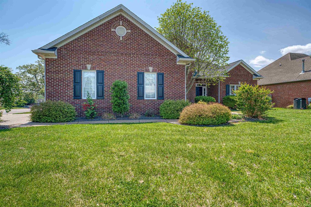 Photo of 2503 Wheaton Drive, Evansville, IN 47725 (MLS # 202613767)