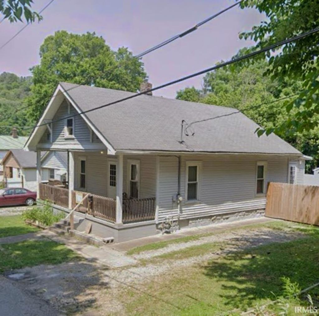 Photo of 501 Lincoln Avenue, Cannelton, IN 47520 (MLS # 202546806)