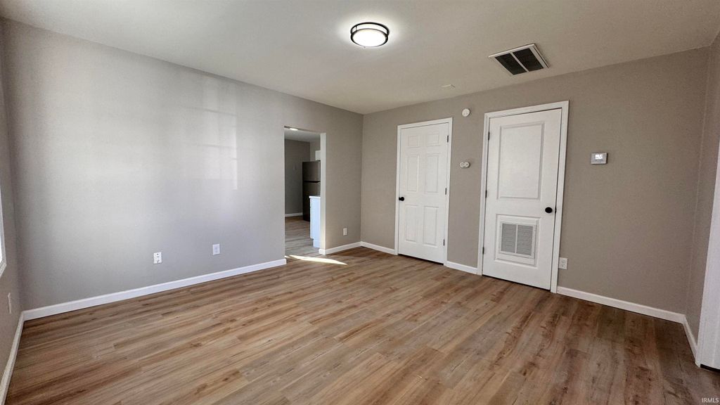 Photo of 217 E Oregon Street, Evansville, IN 47711 (MLS # 202603870)