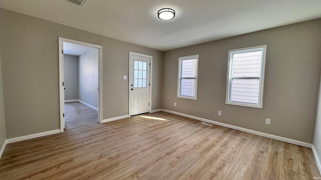 Photo of 217 E Oregon Street, Evansville, IN 47711 (MLS # 202603870)