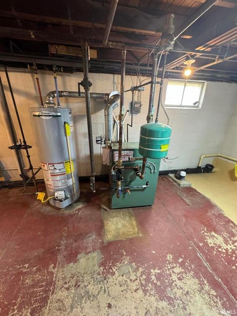 Tiny photo for 533 Grayton Road, Kingsford Heights, IN 46346 (MLS # 202605641)