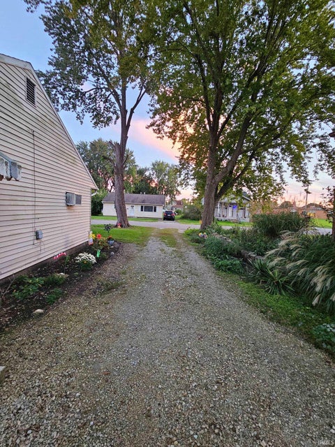 Tiny photo for 332 Monroe Avenue, Peru, IN 46970 (MLS # 202637638)