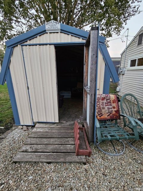 Tiny photo for 332 Monroe Avenue, Peru, IN 46970 (MLS # 202637638)