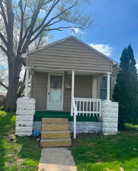 Photo of 1019 E ELM Street, Kokomo, IN 46901 (MLS # 202612768)