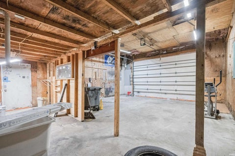 Tiny photo for 1410 N Leeds Street, Kokomo, IN 46901 (MLS # 202643904)
