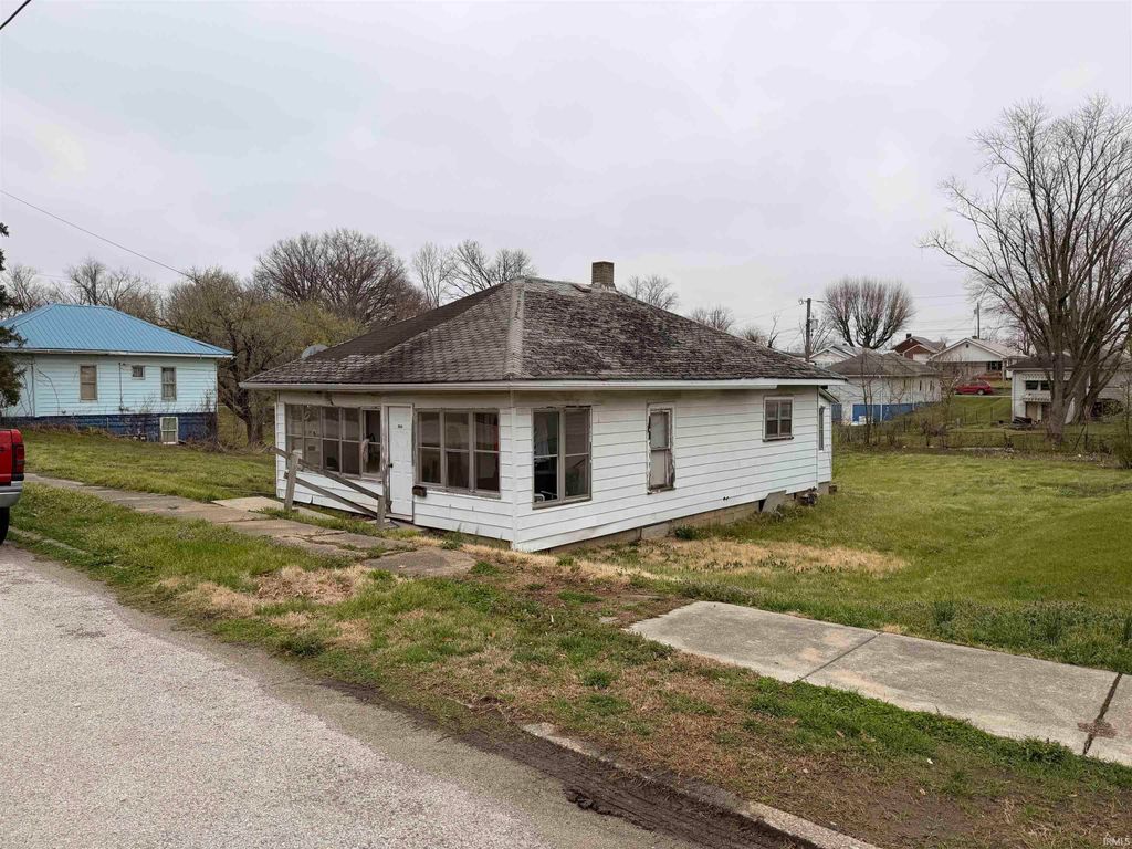 Photo of 1004 N Washington Street, Bicknell, IN 47512 (MLS # 202613974)