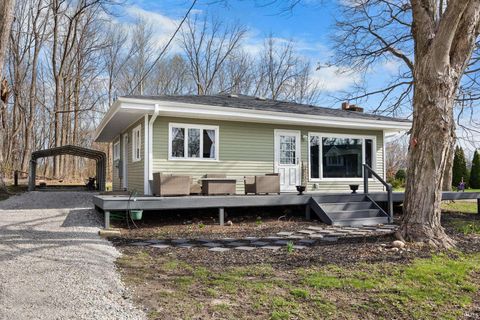 5255 E Bay Front Court, Monticello, IN 47960 - #: 202511512