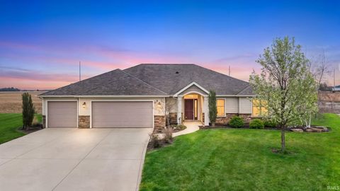 Photo of 513 Lakeside Place, Garrett, IN 46738 (MLS # 202613528)