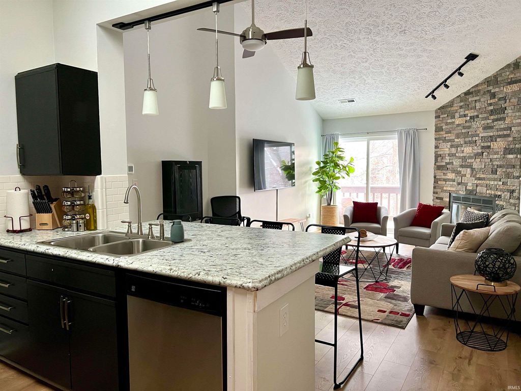 Photo of 1982 S Bay Pointe Drive #34, Bloomington, IN 47401 (MLS # 202548224)