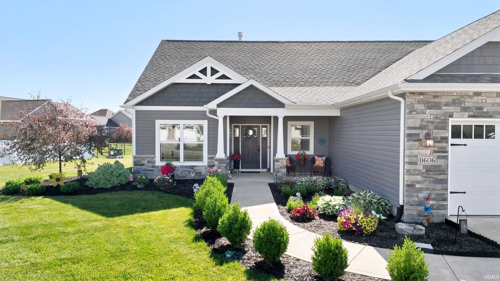 Photo of 11606 Prato Cove, Fort Wayne, IN 46845 (MLS # 202623578)
