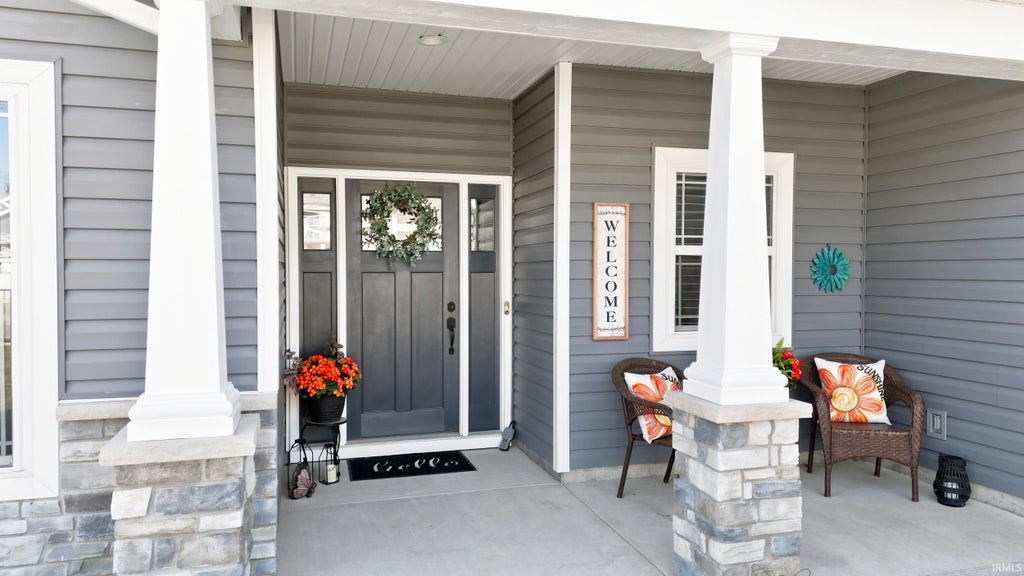 Photo of 11606 Prato Cove, Fort Wayne, IN 46845 (MLS # 202623578)
